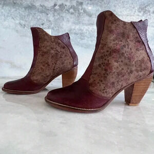 Anthropologie J Shoes Floral Suede & Leather Ankle Boots 38.5/8